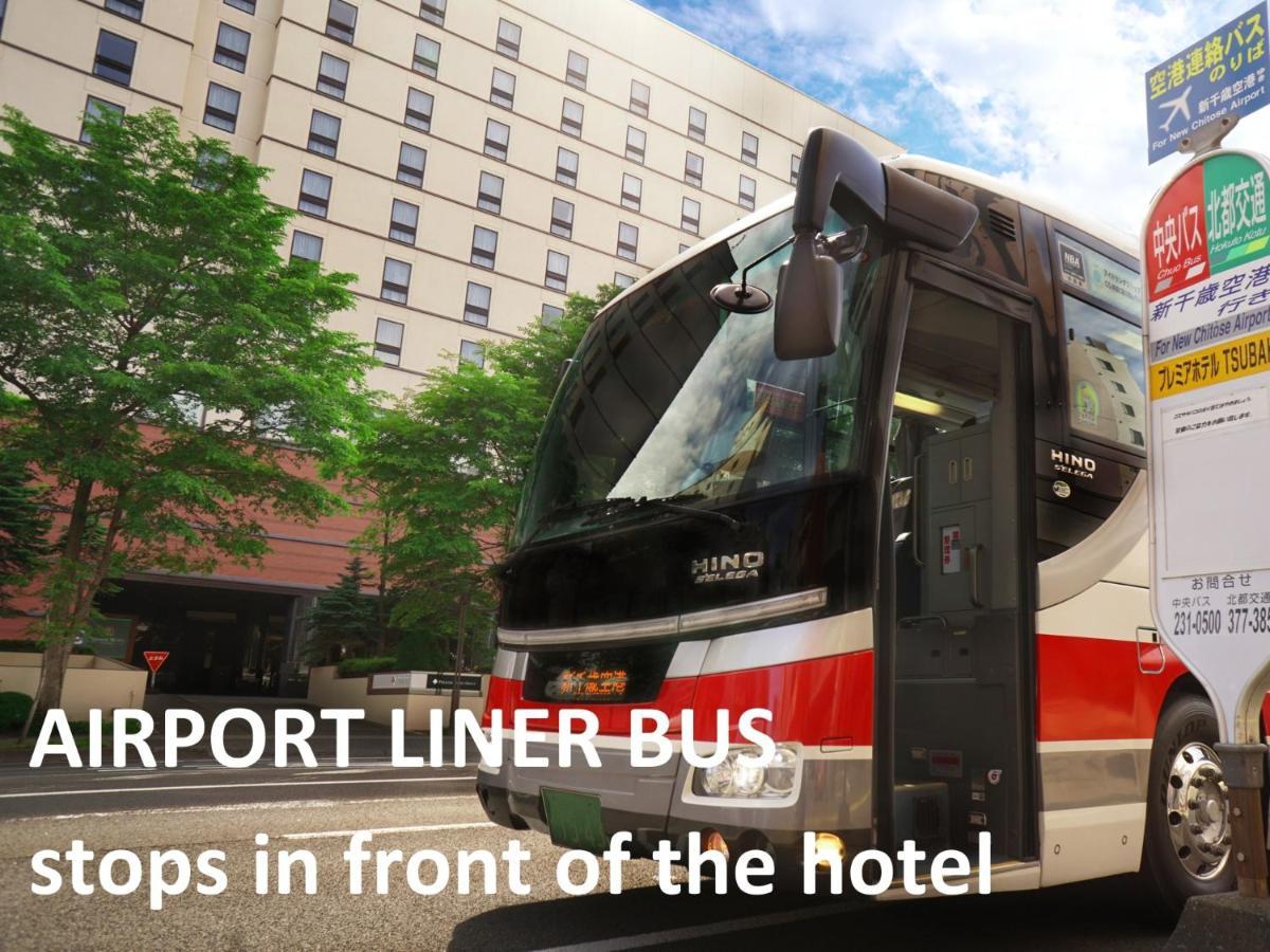 Premier Hotel -Tsubaki- Sapporo Dış mekan fotoğraf Port Liner Bus stops in front of the hotel