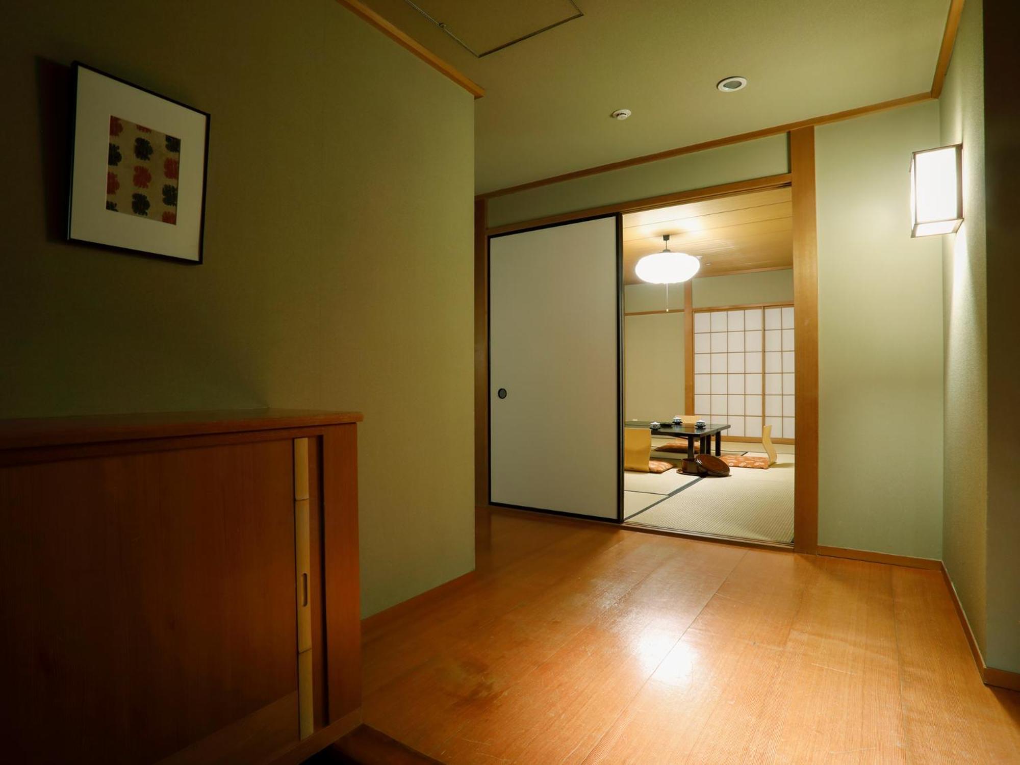 Premier Hotel -Tsubaki- Sapporo Oda fotoğraf A sliding door in a Japanese house