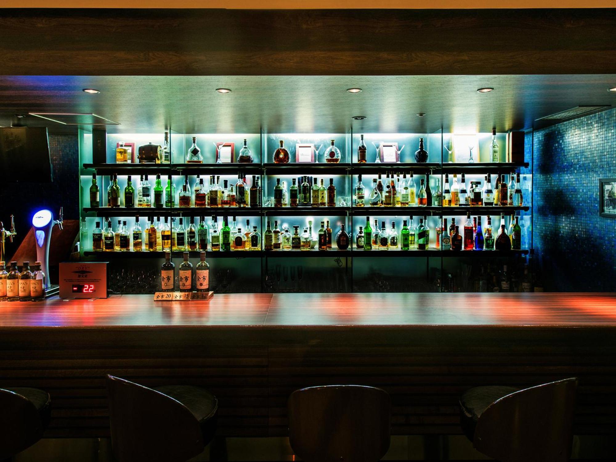Premier Hotel -Tsubaki- Sapporo Dış mekan fotoğraf A bar in a nightclub