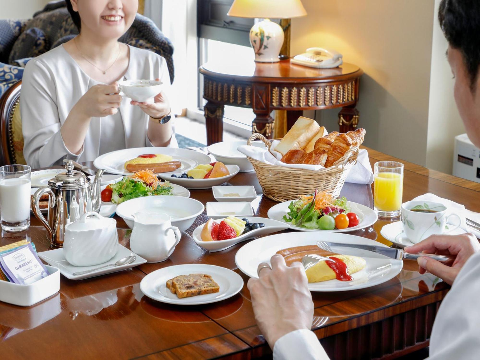 Premier Hotel -Tsubaki- Sapporo Oda fotoğraf A breakfast buffet at a hotel