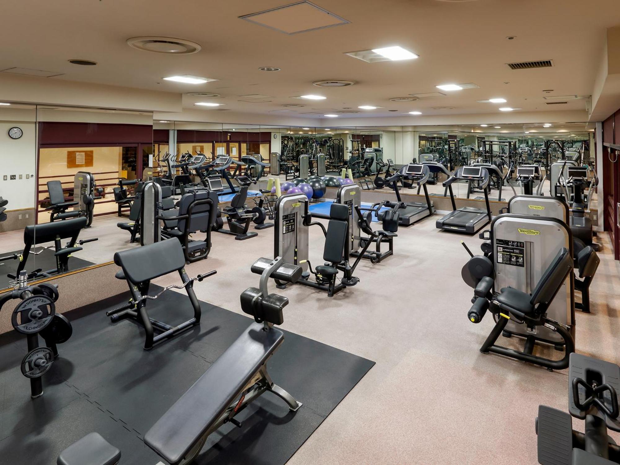 Premier Hotel -Tsubaki- Sapporo Dış mekan fotoğraf A gym in a hotel